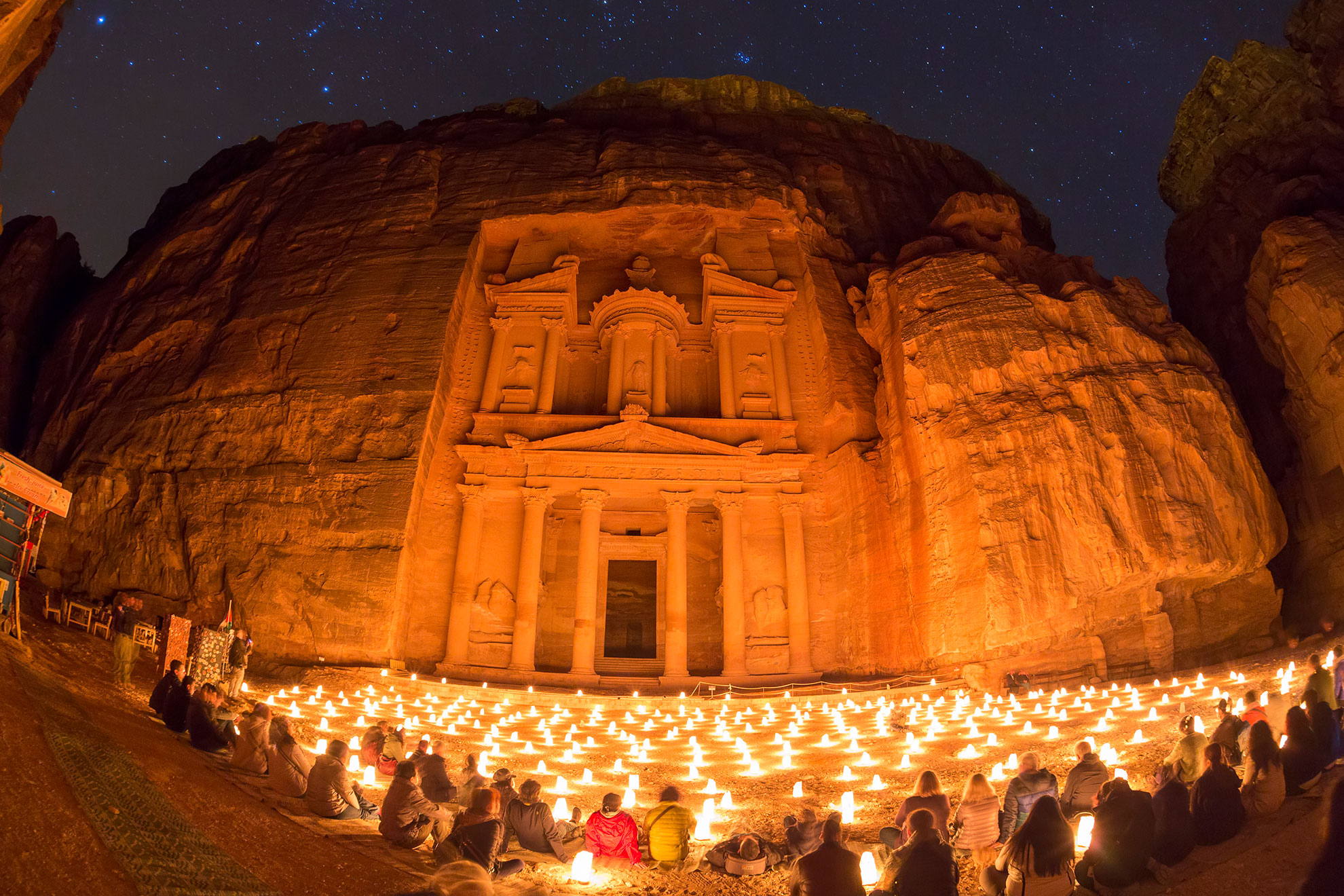 Skarbiec Faraona, czyli Al-Chazna nocą - Petra, Jordania